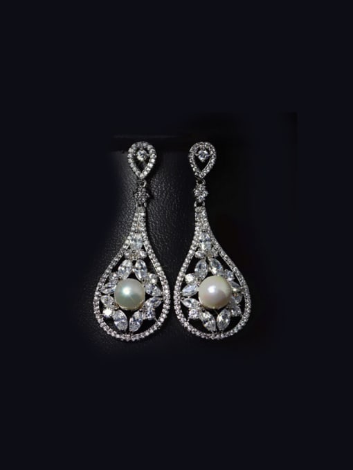 L.WIN White Gold Plated Zircon Drop Cluster earring 0
