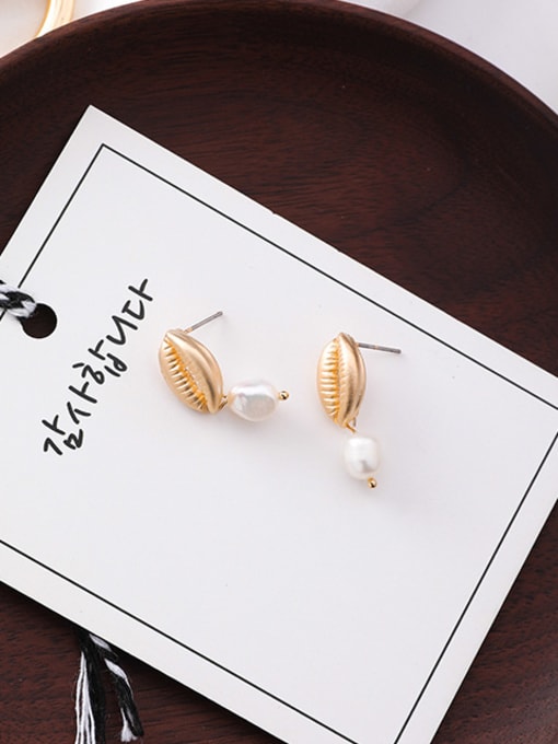gold Alloy With Gold Plated Fashion  Imitation Pearl Mouth Earrings