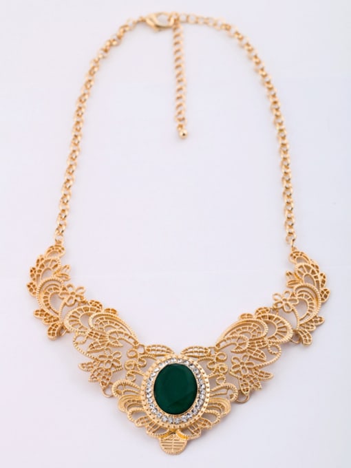 Green Retro Hollow Flower Necklace