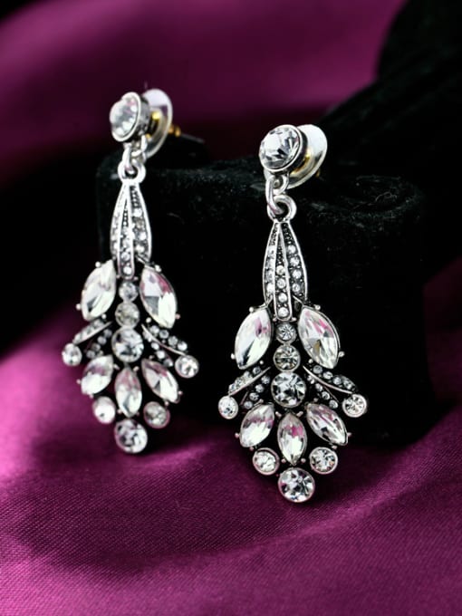 KM Charming Stones Retro Drop Chandelier earring 1