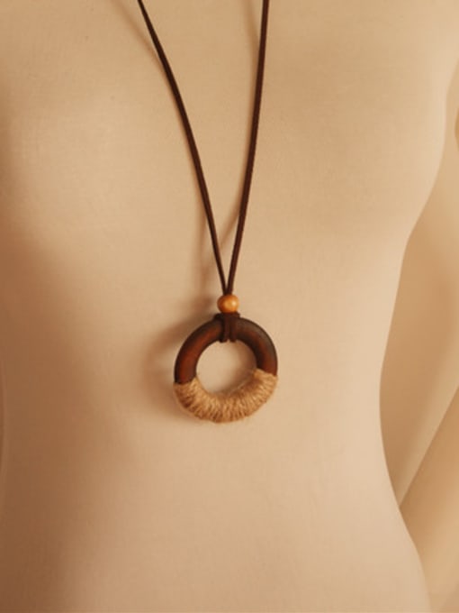 Dandelion Wooden Women Round Shaped Necklace 1