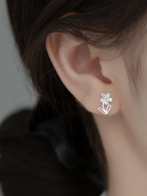 Rosh 925 Sterling Silver Cubic Zirconia Flower Minimalist Stud Earring 3