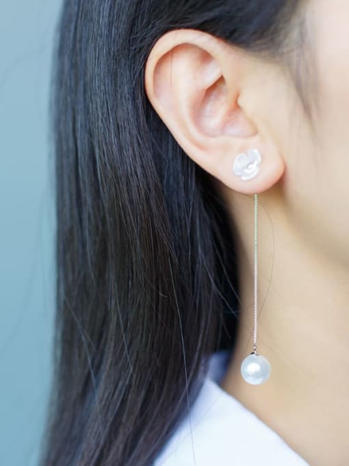 Rosh 925 Sterling Silver Imitation Pearl Flower Minimalist Drop Earring 1