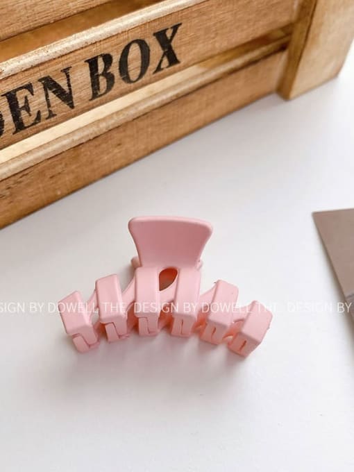 Tender pink 4cm Alloy Resin Trend Irregular  Jaw Hair Claw