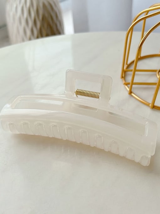 Ivory white 11.6cm Alloy Resin Trend Geometric Jaw Hair Claw