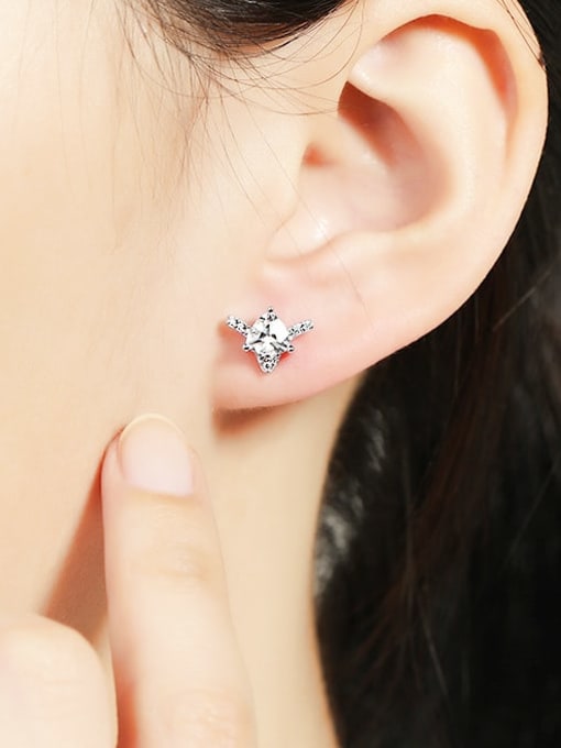 Dan 925 Sterling Silver Cubic Zirconia Flower Minimalist Stud Earring 1