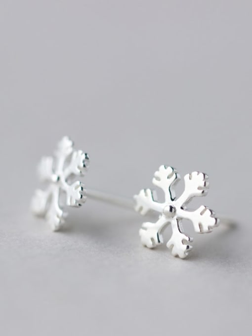 Rosh 925 Sterling Silver  Minimalist  Cute snowflake Stud Earring 1