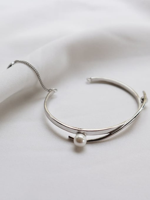 Boomer Cat 925 Sterling Silver Imitation Pearl X-Ray Trend Band Bangle