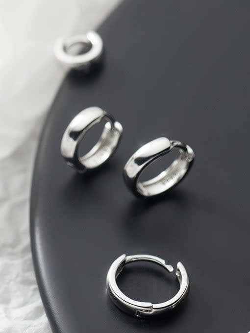 Rosh 925 Sterling Silver Round Minimalist Huggie Earring 3