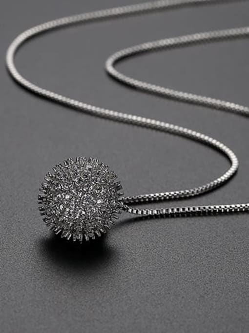 White electroplated platinum t10b24 Copper Cubic Zirconia Retro round flower pendant  Necklace