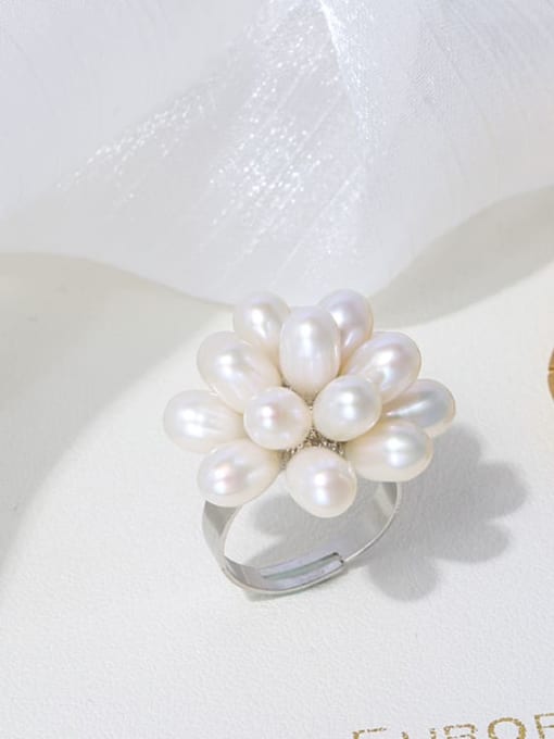 White ring Brass Freshwater Pearl Flower Vintage Band Ring