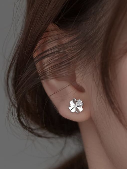 Rosh 925 Sterling Silver Cubic Zirconia Flower Minimalist Stud Earring 1