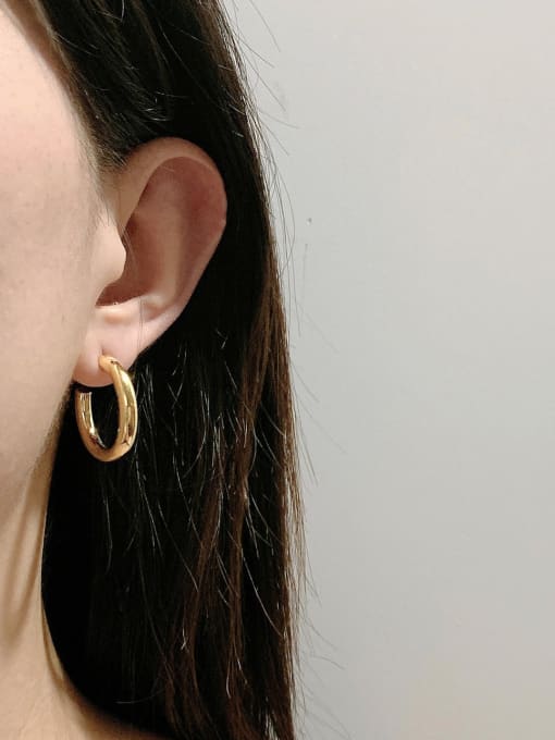 A TEEM Titanium smooth Round Minimalist Stud Earring 2