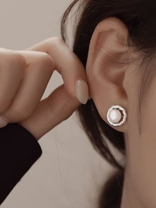 BeiFei Minimalism Silver 925 Sterling Silver Imitation Pearl Geometric Minimalist Stud Earring 1
