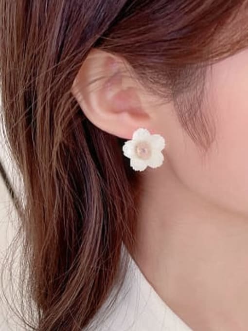 Luxu Brass Shell Flower Minimalist Stud Earring 1