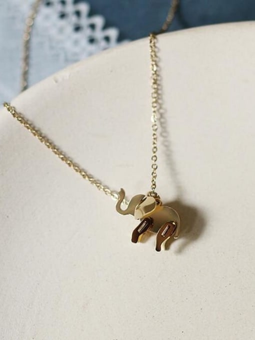 A TEEM Titanium Elephant Vintage  pendant Necklace 2