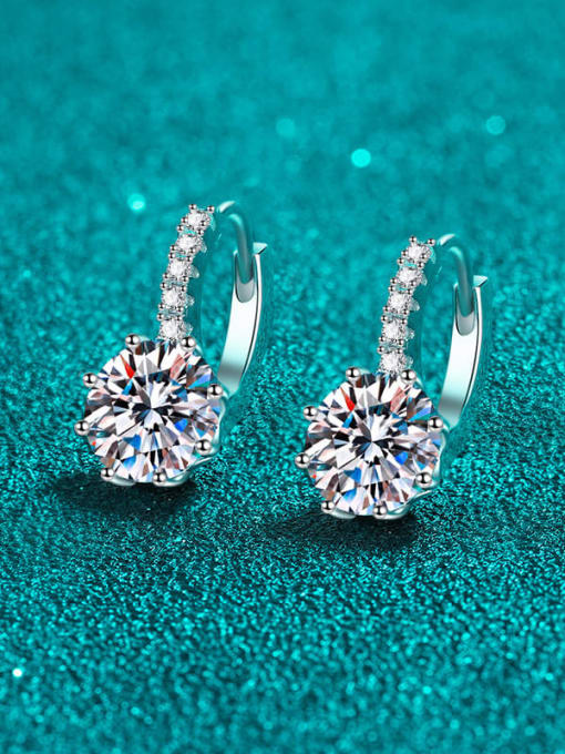 A pair of 4 carats (2 carats each) 925 Sterling Silver Moissanite Geometric Classic Stud Earring