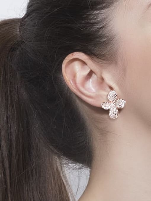L.WIN Brass Cubic Zirconia Flower Luxury Stud Earring 3