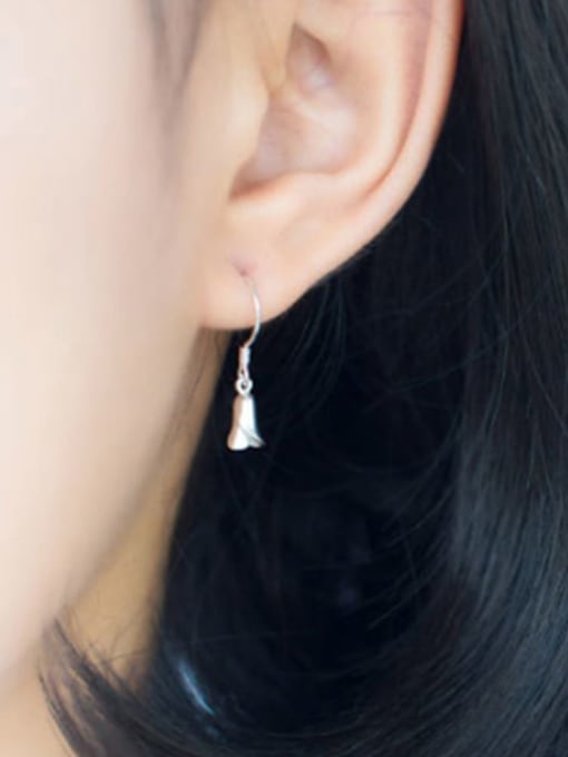 Rosh 925 sterling silver minimalist flower  hook earring 1
