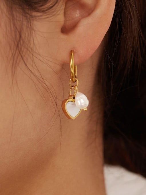 Open Sky Stainless steel Imitation Pearl Heart Minimalist Huggie Earring 1