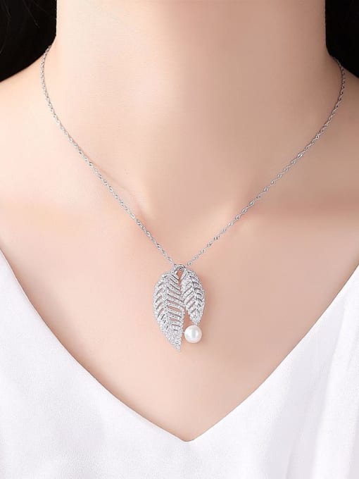 CCUI 925 Sterling Silver Cubic Zirconia Fashion luxury leaves pendant  Necklace 1