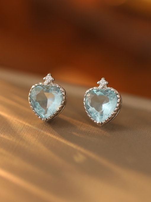 ES1513 【 Platinum 】 925 Sterling Silver Cubic Zirconia Heart Minimalist Stud Earring
