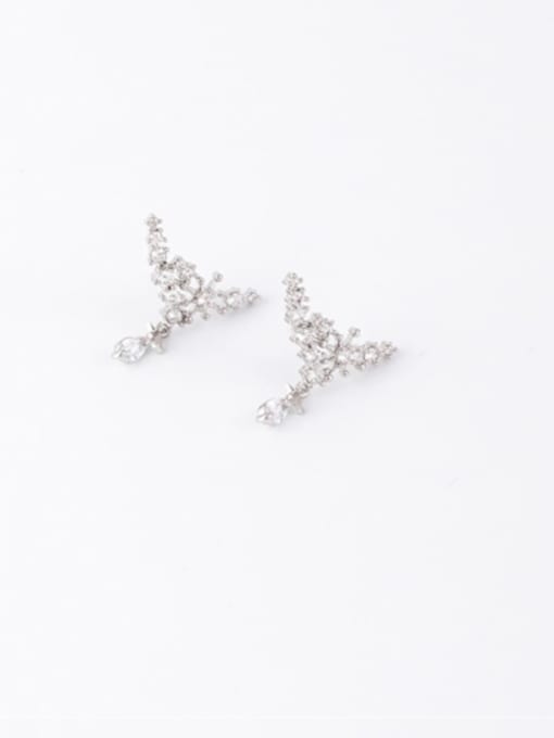 B platinum Copper Cubic Zirconia White Triangle Minimalist Stud Earring