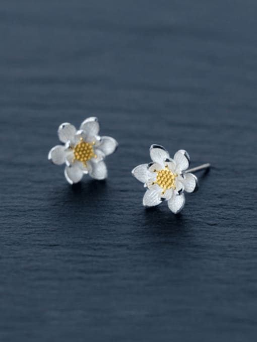 Rosh 925 Sterling Silver Flower Cute Stud Earring