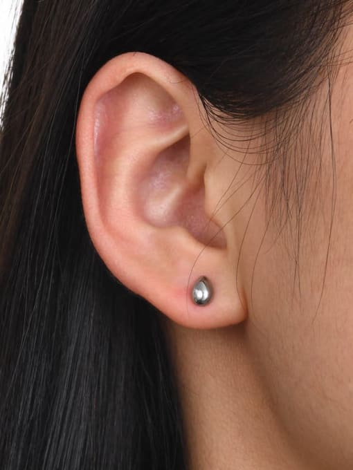 LI MUMU Stainless steel Geometric Minimalist Stud Earring 1