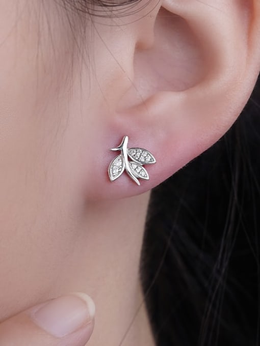 Dan 925 Sterling Silver Cubic Zirconia Leaf Dainty Stud Earring 1