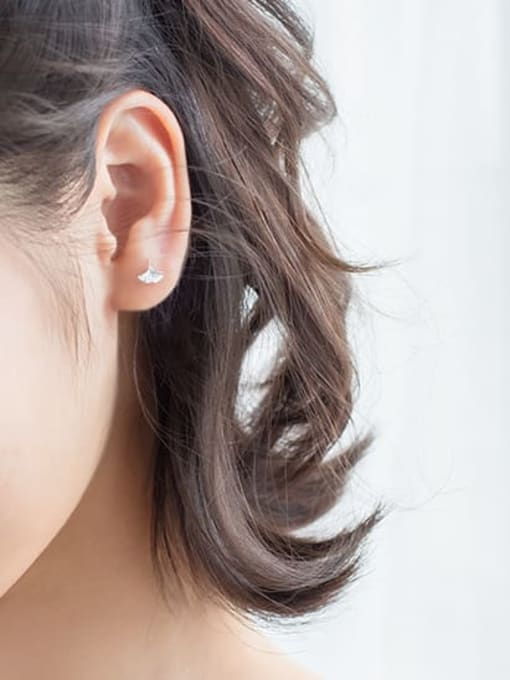 Rosh 925 Sterling Silver Leaf Cute Stud Earring 1