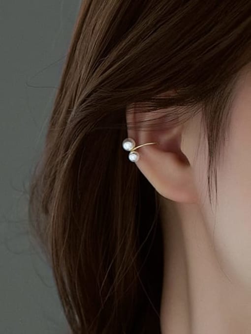 BeiFei Minimalism Silver Brass Imitation Pearl Irregular Minimalist Clip Earring 1