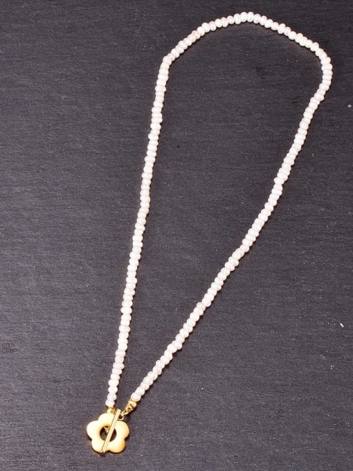 A TEEM Titanium Imitation Pearl Flower Minimalist Necklace 2