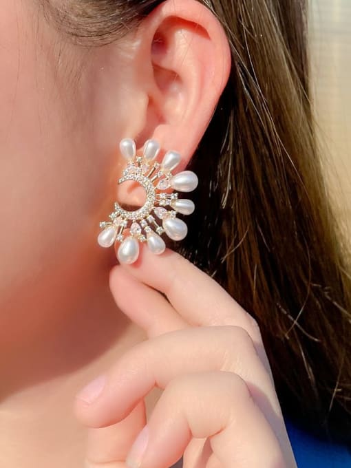 L.WIN Brass Imitation Pearl Flower Luxury Stud Earring 1