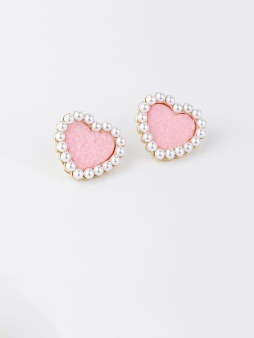 A Pink Zinc Alloy Imitation Pearl White Heart Minimalist Stud Earrings