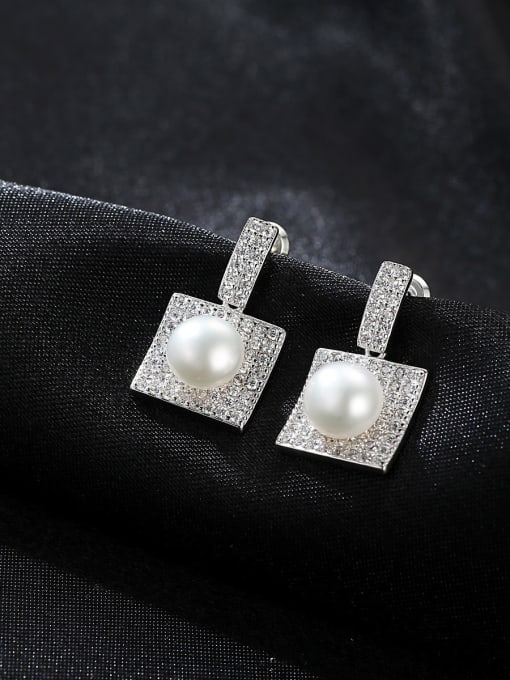 CCUI 925 Sterling Silver Cubic Zirconia Square Trend Stud Earring 1