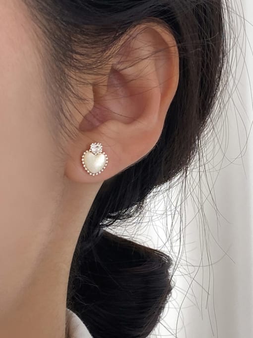 Rosh 925 Sterling Silver Shell Heart Minimalist Stud Earring 1