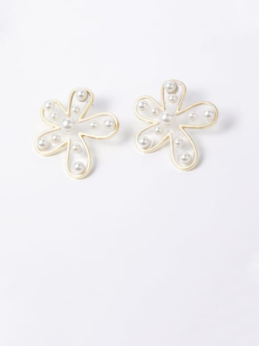 Girlhood Zinc Alloy Imitation Pearl White Flower Statement Chandelier Earrings 0