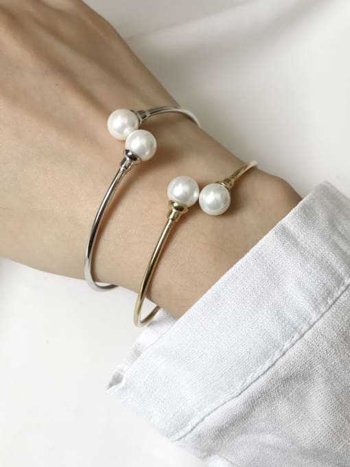 Boomer Cat 925 Sterling Silver Imitation Pearl White Geometric Trend Band Bangle 1