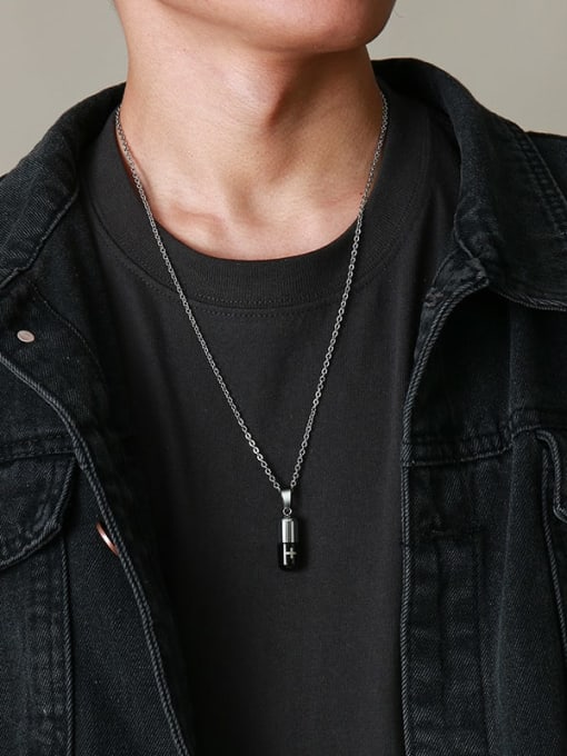CONG Titanium Steel Pill Perfume Bottle Pendant Pendant Necklace For Men 2