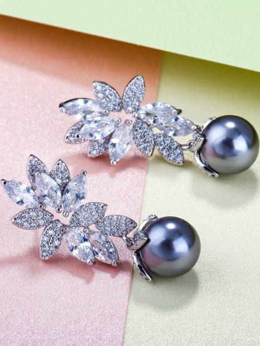 L.WIN Brass Cubic Zirconia Luxury Flower Earring and Necklace Set 1