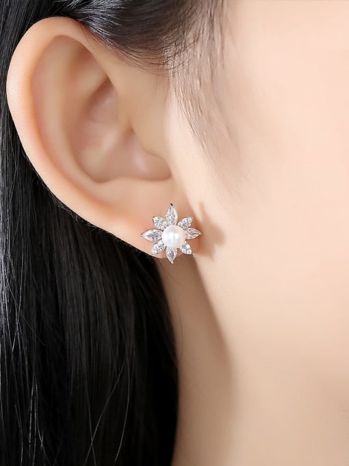 BLING SU Copper Cubic Zirconia White Flower Dainty Stud Earring 1