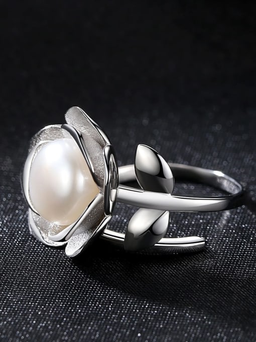 CCUI 925 Sterling Silver  Fashion flower shape sticky freshwater pearl ring 3