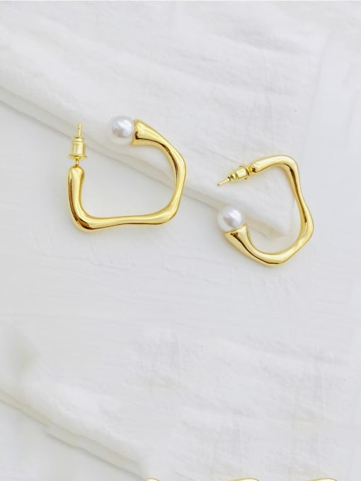 LI MUMU Copper Imitation Pearl White Geometric Minimalist Stud Earring 2