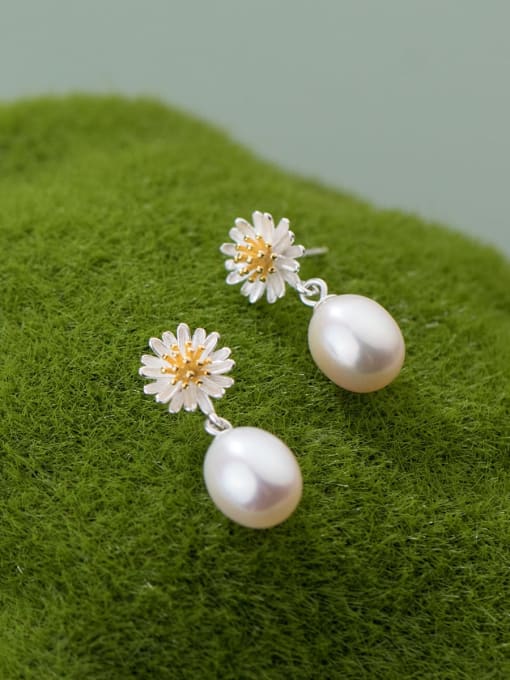 Rosh 925 Sterling Silver Imitation Pearl Flower Minimalist Drop Earring