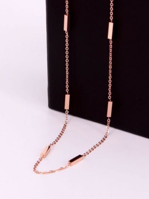 A TEEM Titanium  Smooth Geometric Minimalist chain Necklace 2