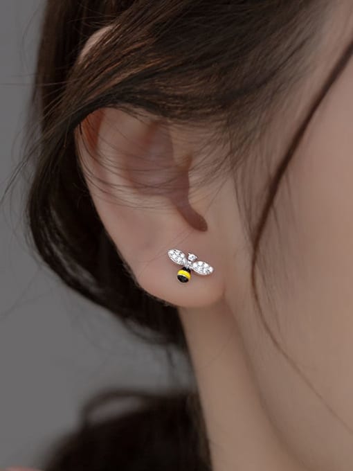Rosh 925 Sterling Silver Cubic Zirconia Bee Flower Cute  Asymmetrical Stud Earring 1