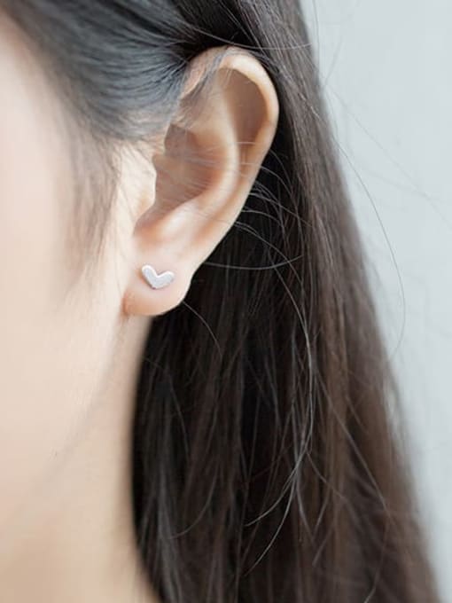 Rosh 925 sterling silver smooth heart minimalist stud earring 1
