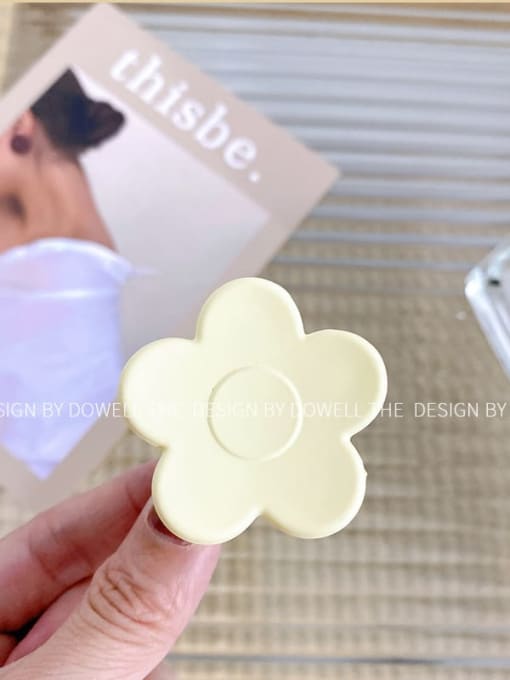 yellow Alloy Resin Minimalist Flower  Multi Color Jaw Hair Claw