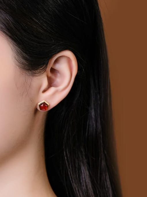 DEER 925 Sterling Silver Garnet Geometric Minimalist Stud Earring 1